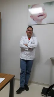 Prof. Dr. Sedat Işıkay profilinde yer alan galeri fotoğrafı.
