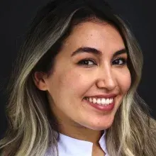 Dr. Dt. Simge Ayazoğlu — Manisa. Portre fotoğrafı.