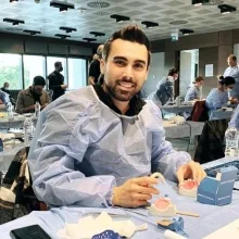 Dt. Mert Mengeloğlu — Diş Hekimi, Büyükçekmece, İstanbul. Portre fotoğrafı.