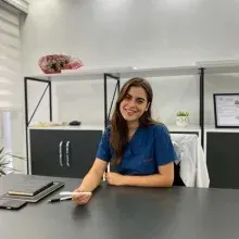 Dt. Nazan Can — Diş Hekimi, Samsun. Portre fotoğrafı.