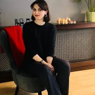 Kl. Psk. Merve Eraslan — Psikoloji, İstanbul. Portre fotoğrafı.