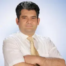 Uzm. Dr. Sadık Sunay — Kardiyoloji, Nilüfer, Bursa. Portre fotoğrafı.