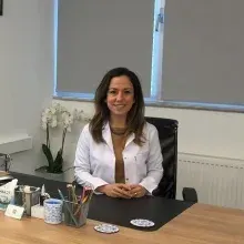 Uzm. Dr. Gizem Atakul — Çocuk Alerjisi, İstanbul. Portre fotoğrafı.