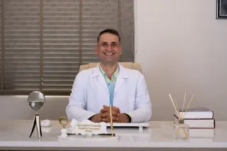 Doç. Dr. Bülent Özdemir profilinde yer alan galeri fotoğrafı.
