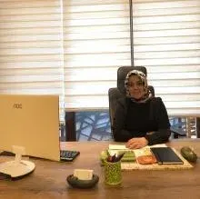 Dyt. Elif Küçükataman — Diyetisyen. Portre fotoğrafı.