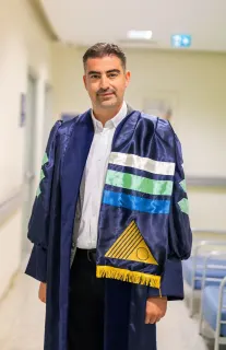 Prof. Dr. Emin Özcan profilinde yer alan galeri fotoğrafı.