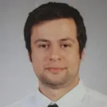 Dr. Öğr. Üyesi Doğukan Yılmaz — Periodontoloji, Adapazarı, Sakarya. Portre fotoğrafı.