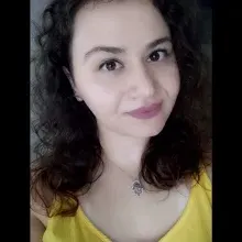 Dyt. İrem Kılıç — Diyetisyen, Trabzon. Portre fotoğrafı.
