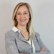 Prof. Dr. Nilüfer Berker — Göz Hastalıkları, Ankara. Portre fotoğrafı.