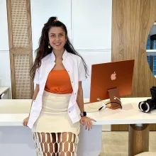 Uzm. Dt. Merve Aycan — Konyaaltı, Antalya. Portre fotoğrafı.