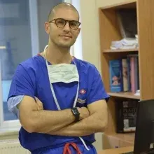 Op. Dr. Abbas Albayati — Plastik Rekonstrüktif Ve Estetik Cerrahi, Ankara. Portre fotoğrafı.