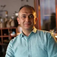 Kl. Psk. Mehmet Ali Tekeş — Psikoloji, İstanbul. Portre fotoğrafı.