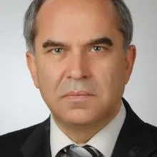 Op. Dr. Selim Hüsrevoğlu — Göz Hastalıkları, İstanbul. Portre fotoğrafı.