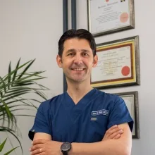 Dr. Dt. Sinan Akçiçek — Ankara. Portre fotoğrafı.