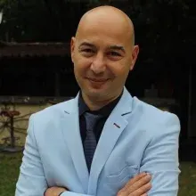Doç. Dr. Hacı Murat Çaycı — Bursa. Portre fotoğrafı.