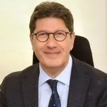 Prof. Dr. Dursun Alehan — Çocuk Kardiyolojisi, Ankara. Portre fotoğrafı.