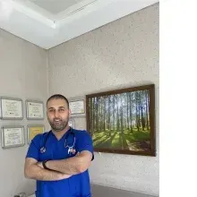 Uzm. Dr. Elnur Rufullayev — Enfeksiyon Hastalıkları, Gaziosmanpaşa, İstanbul. Portre fotoğrafı.