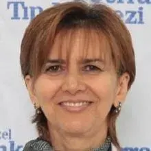 Uzm. Dr. Feriha Erdoğan — İç Hastalıkları, Çankaya, Ankara. Portre fotoğrafı.