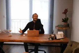Op. Dr. Bülent Arıcı profilinde yer alan galeri fotoğrafı.