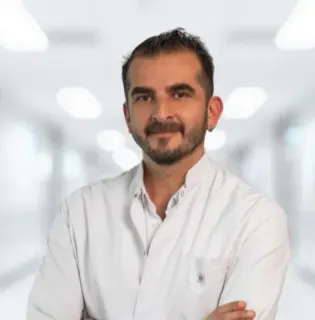 Op. Dr. Murat Kılıç profilinde yer alan galeri fotoğrafı.