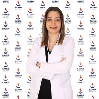 Uzm. Dr. Lütfiye Şimşek — Psikiyatri, Şehitkamil, Gaziantep. Portre fotoğrafı.
