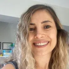 Dr. Öğr. Üyesi Ayşegül Zencir Şen — Dil ve Konuşma Terapisi, Eskişehir. Portre fotoğrafı.