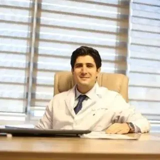 Op. Dr. Asif Selimoğlu — Kulak Burun Boğaz, Ankara. Portre fotoğrafı.